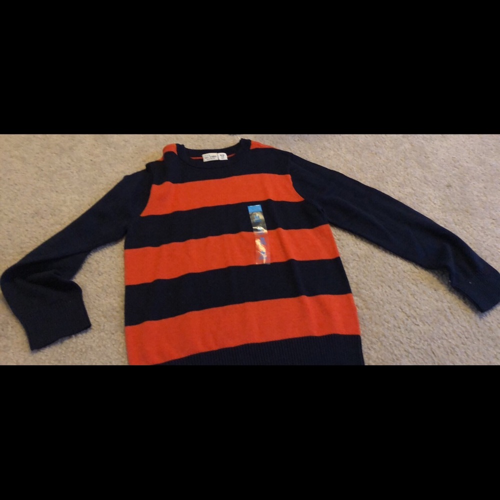 Boys size 7/8 sweaters